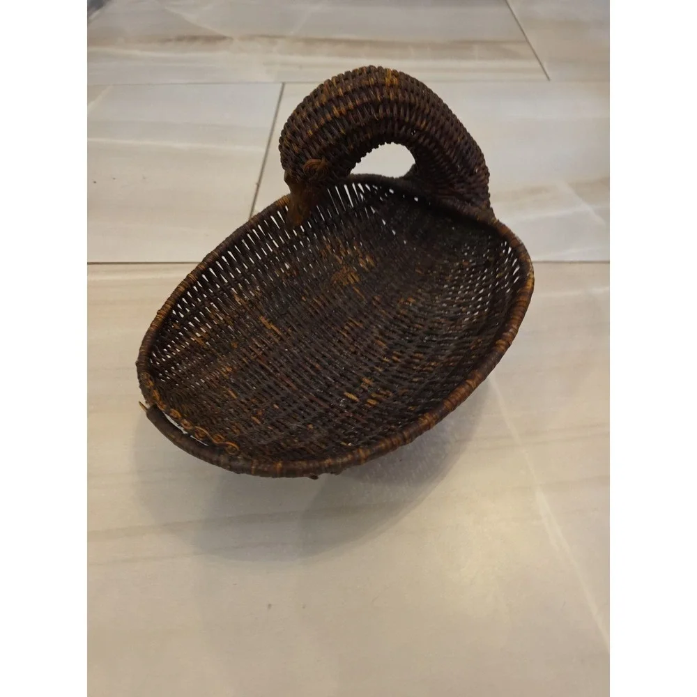 Vintage Antique Duck Shaped‎ Basket E2